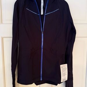NEW!! Lululemon Athletica Black Rain-On Train-On Jacket with Blue Accents Size 8